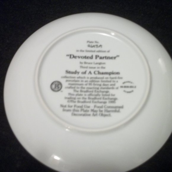 DOG PLATE DEVOTED PARTNER #2346A BRADFORD EXCHANGE - Picture 2 of 3